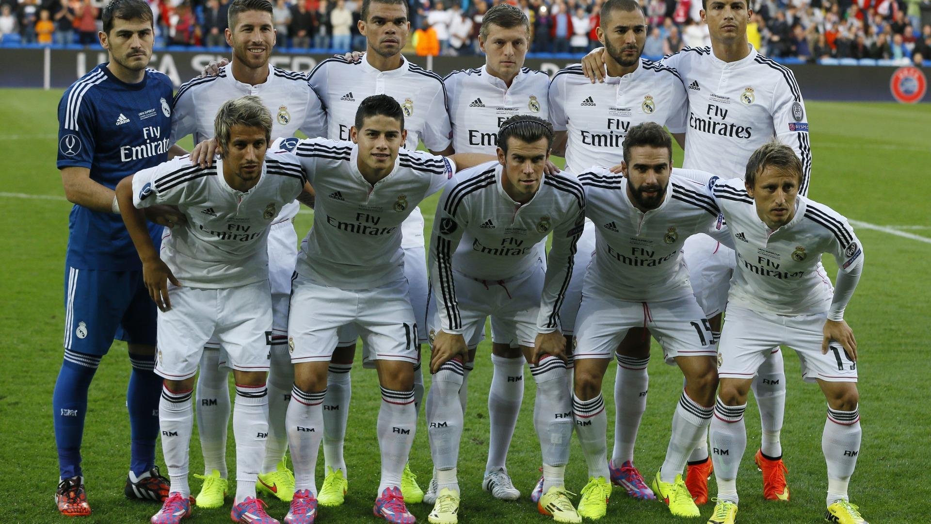 赛事背后:车队研发团队的幕后秘密,赛车车队人员